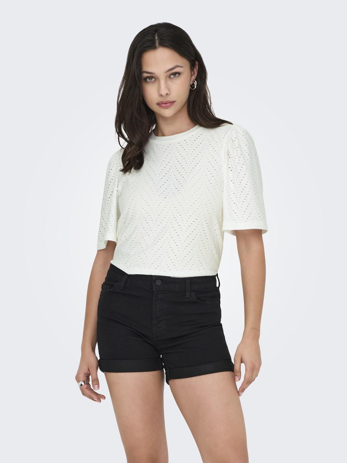 model_shot-front